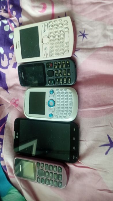 Продам телефоны разные