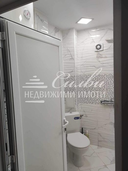 Продава се Двустаен апартамент в Шумен, Център - 60 кв.м за 1598 €/кв.м - Снимка #12