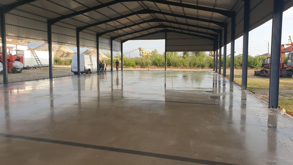 Turnare Șapă - Industrial din Beton cu Elicopter si Cuart, Pardoseli