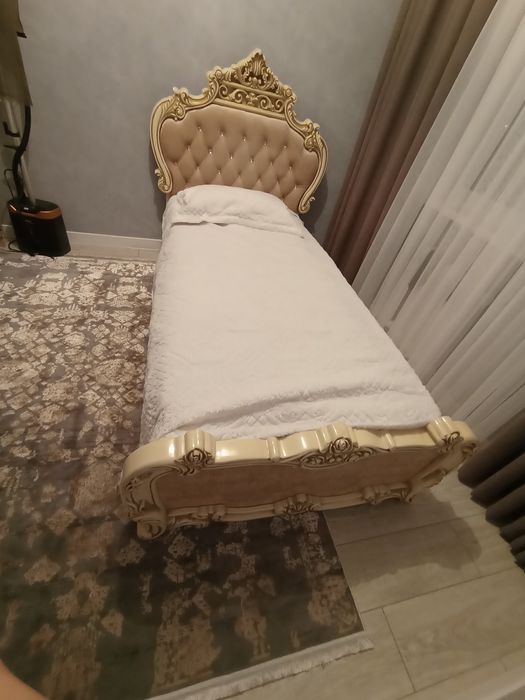 Продам шкаф+ кровать.