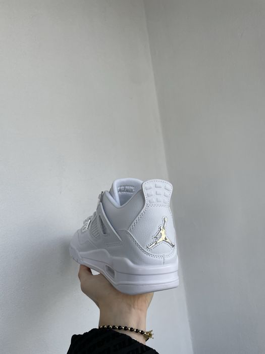 Jordan 4 Pure Money
