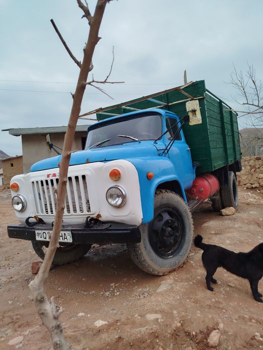 Gaz53 sotiladi 1975 yil ishlab chiqarilgan