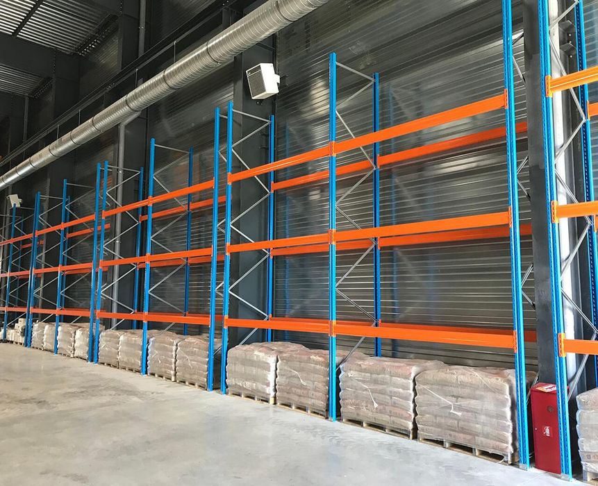 Rafturi metalice industriale second-hand pentru depozitare paleti L2.7M