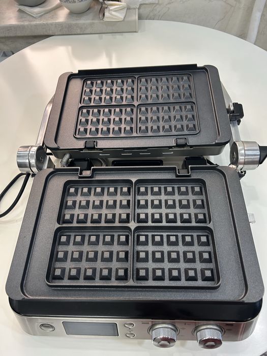 Продам электрогриль Делонги