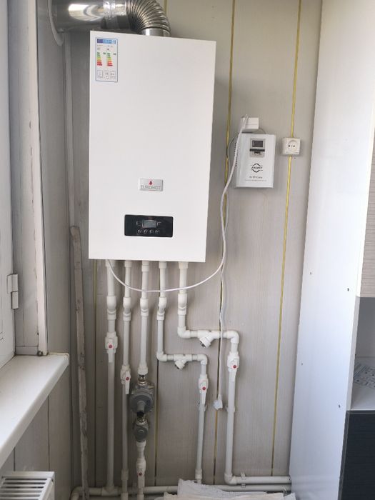 Шаҳар марказида 4 хонали уй сотилади, шошилинч