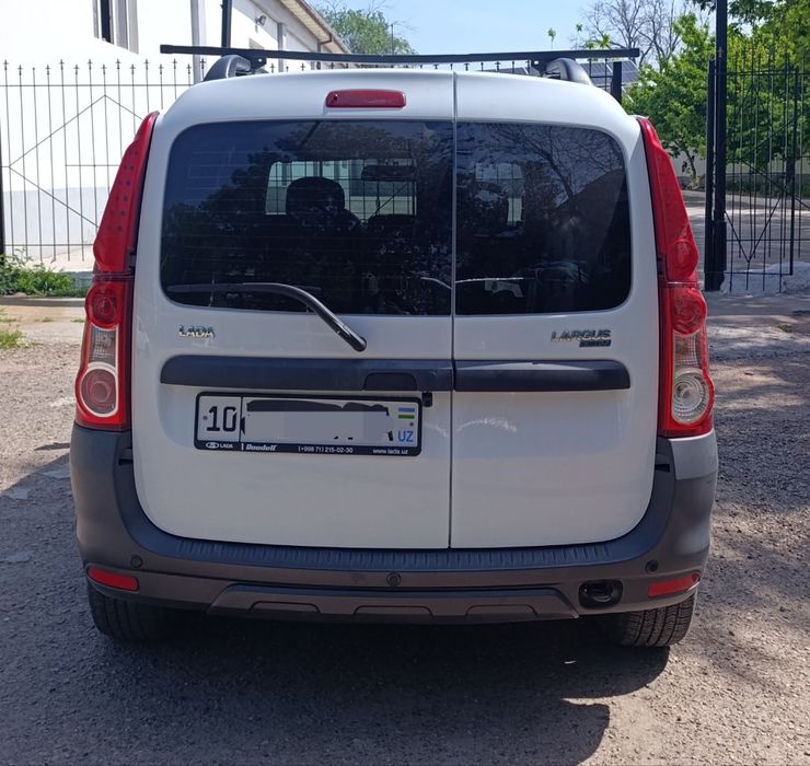 Lada  largus cross