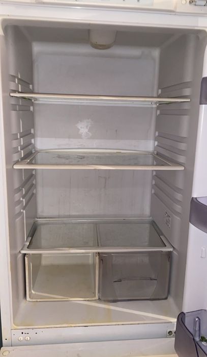 Холодильник бу продам