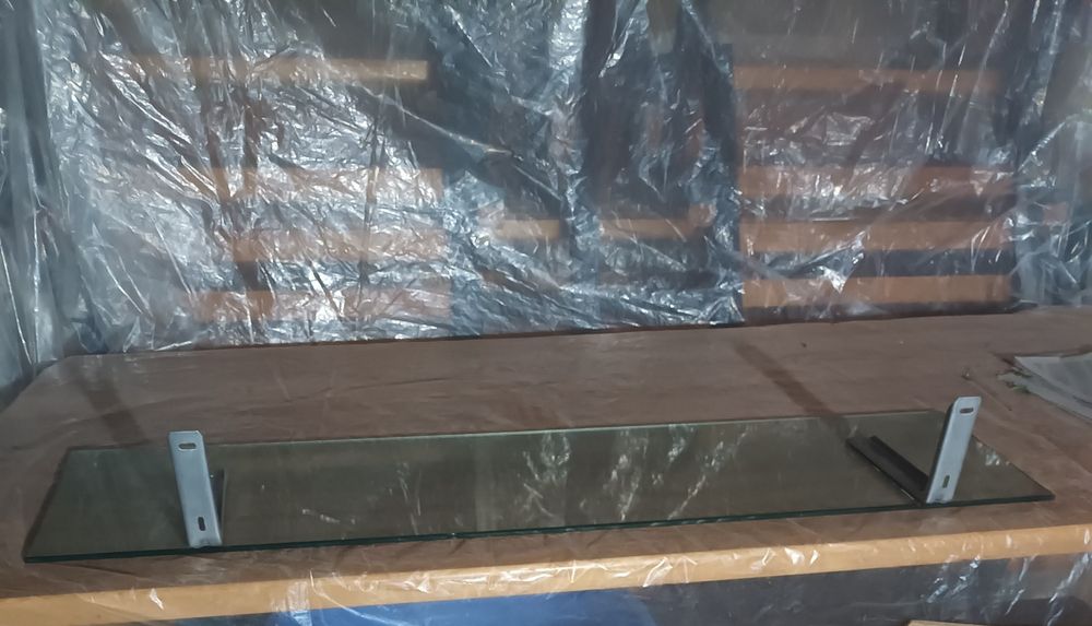 Полки 4 шт для салон красоты или дома стекло