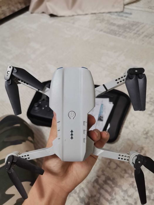 Квадрокоптер Drone Pro (E88) — Полный комплект