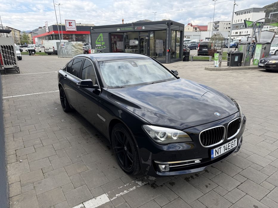 Bmw 740d f01/ LCI/ 2013/ 5 butoane 313cp