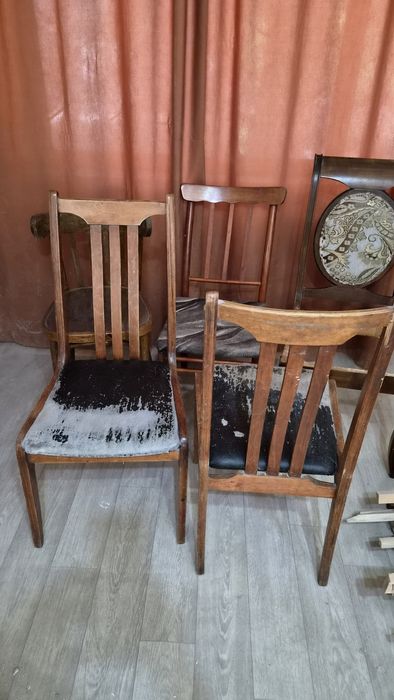 Продам стулья дерево