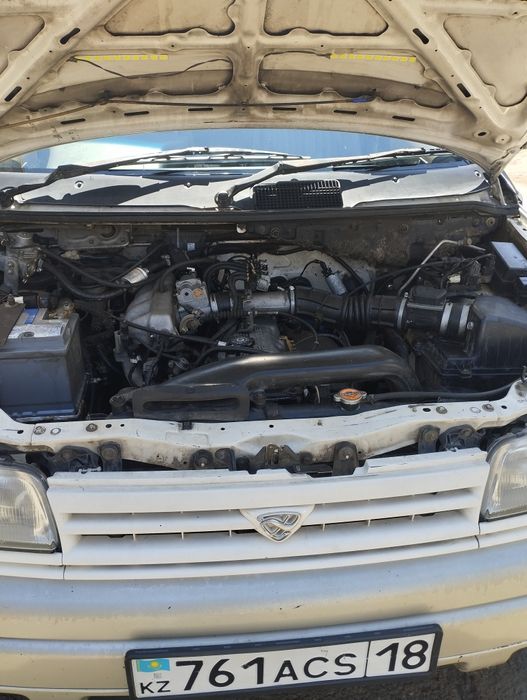 Продам mazda МРV