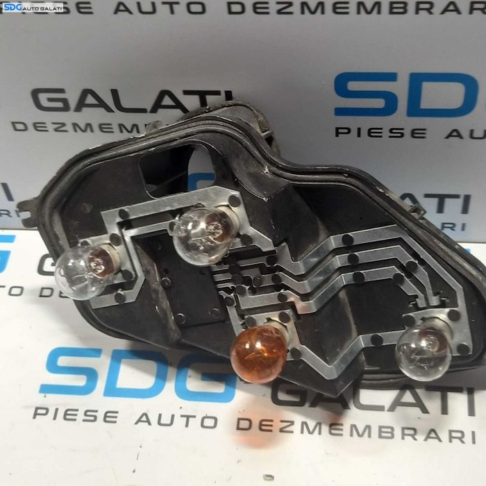 Soclu Suport Bec Becuri pentru Stop Lampa Tripla Dreapta Dacia Sandero 2 2012 - 2018 [2129]