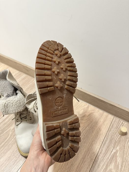 Бели дамски боти Timberland waterproof набук и велур
