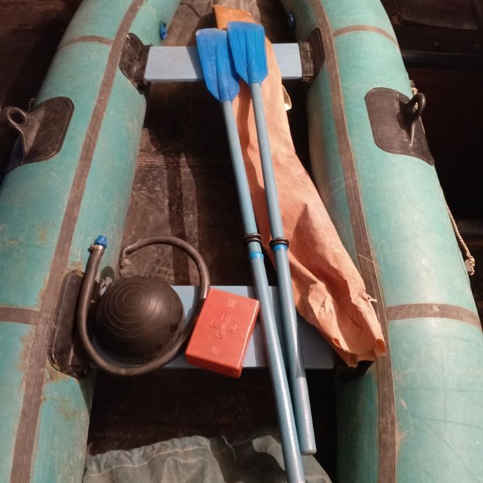 Продам надувную лодку б/у