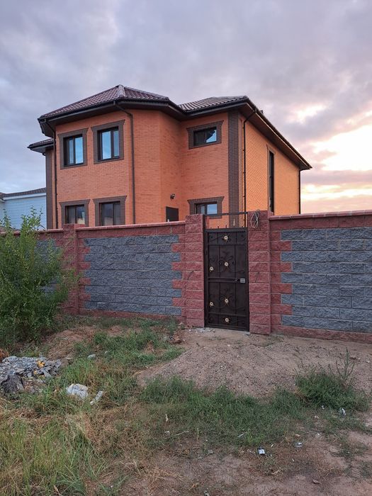 продам коттедж м-н Уркер