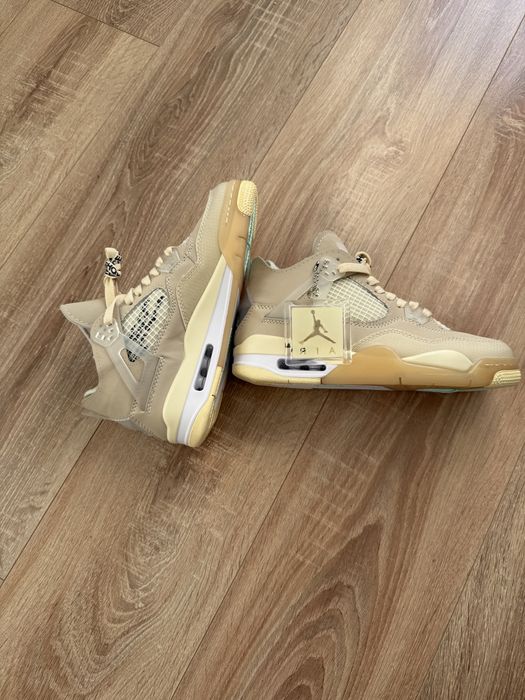 Jordan 4 Off-White Sail