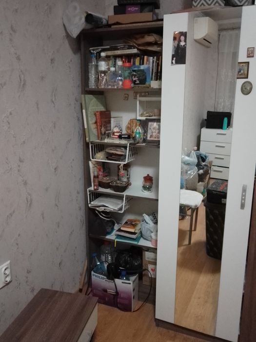 Нощни шкафчета, и етажерка