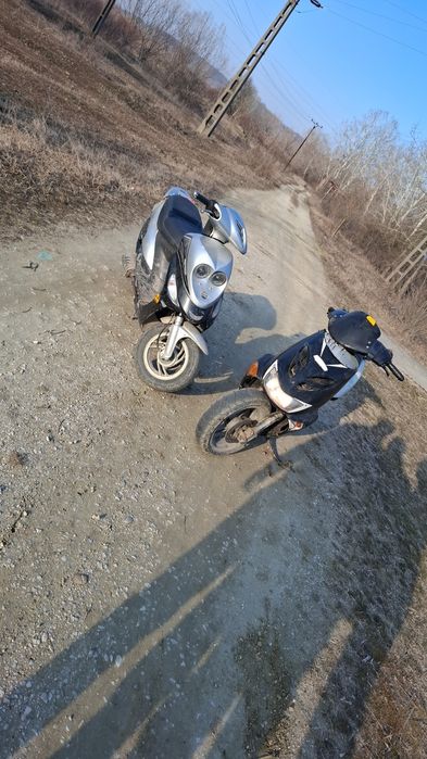 Scuter 80cc set nou,carburator nou/vand sau schimb cu baterie auto+dif