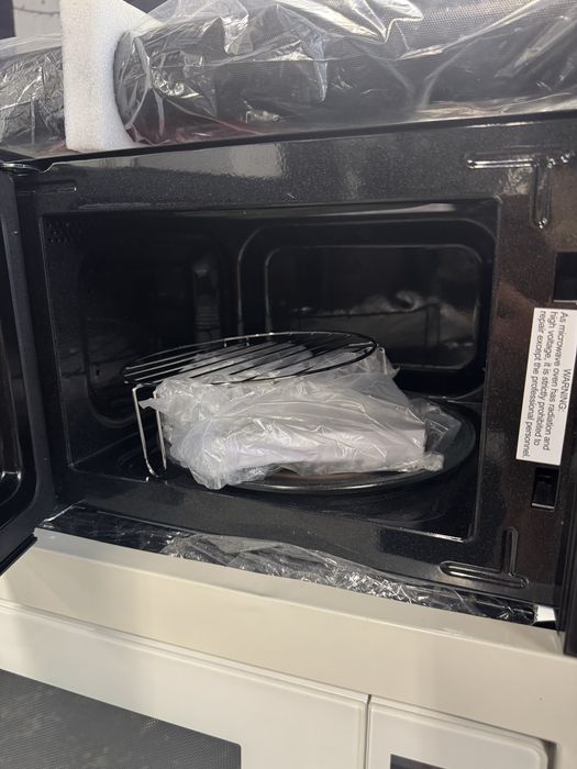 Cuptor cu microunde si grill Hisense H20MOBS4HG