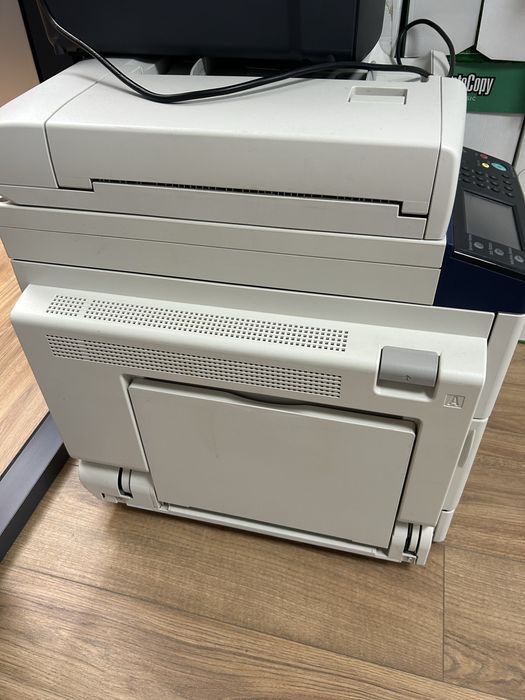 Продам цветной принтер Xerox sc2020