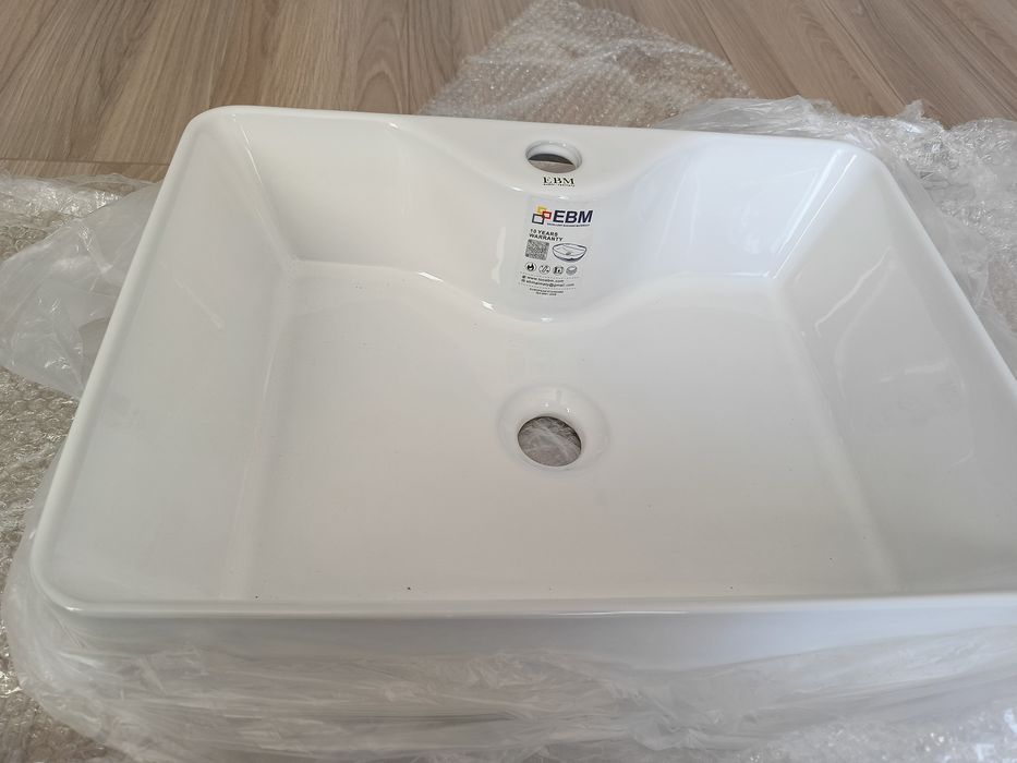 Раковина новая в коробке