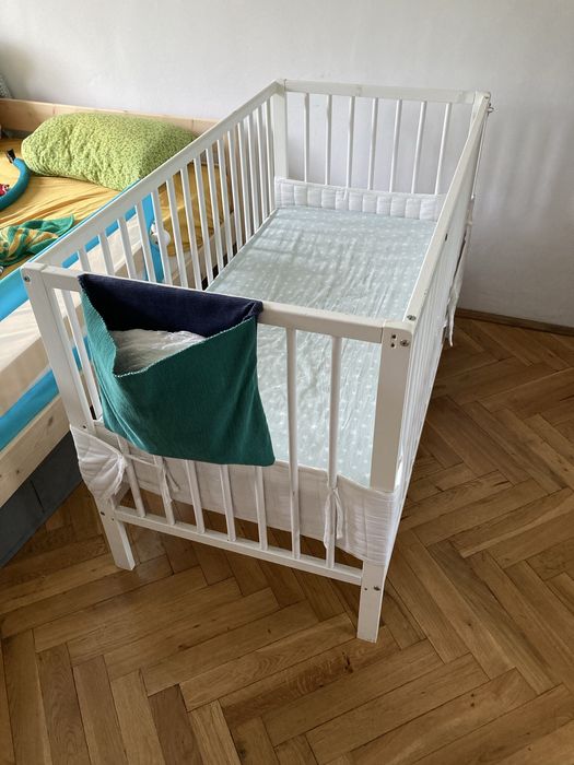 Pat bebelus cu saltea de cocos si protectii laterale