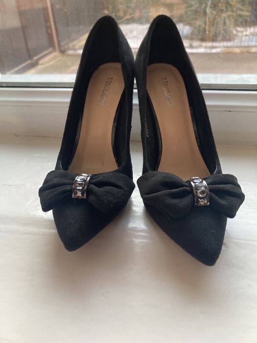 Продам женские туфли лодочки