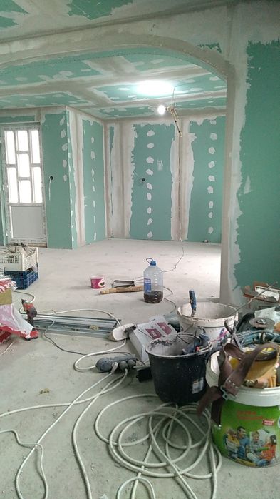 Execut lucrări de amenajări interioare