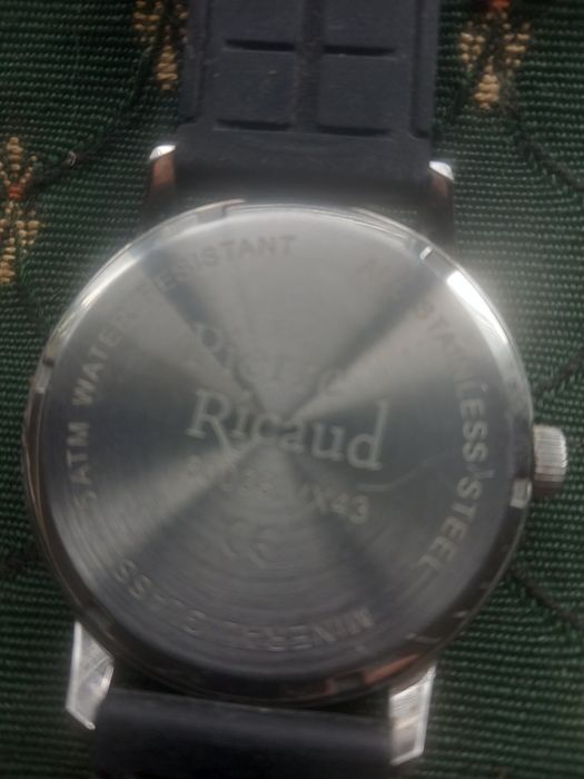 Модерен часовник