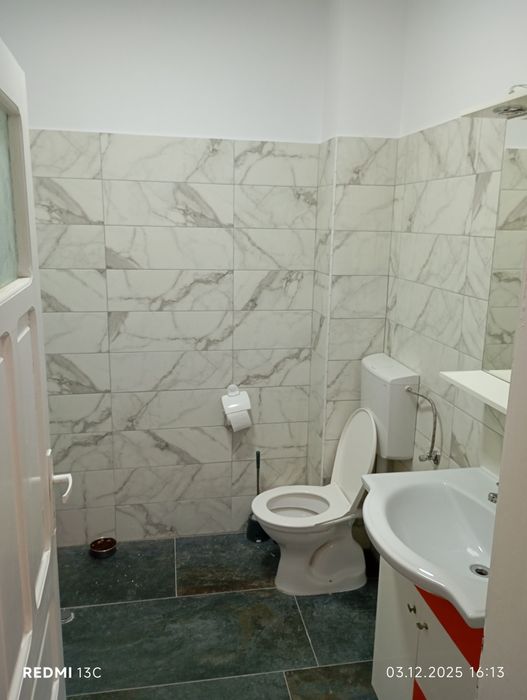 Vand spatiu comercial in centru