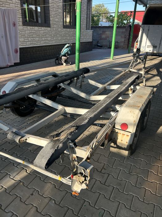 Лодочный прицеп