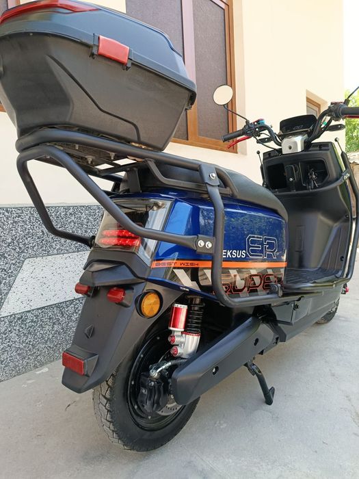 Skuter Neksus dugali