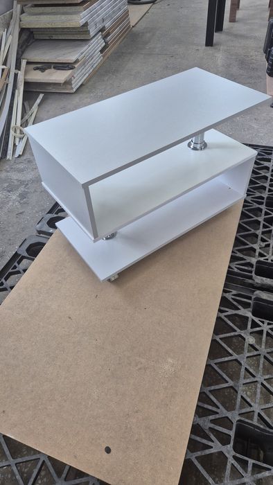 Журнальный столик