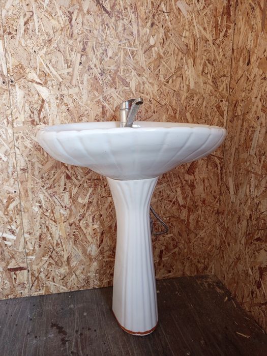 Продам раковину тюльпан.