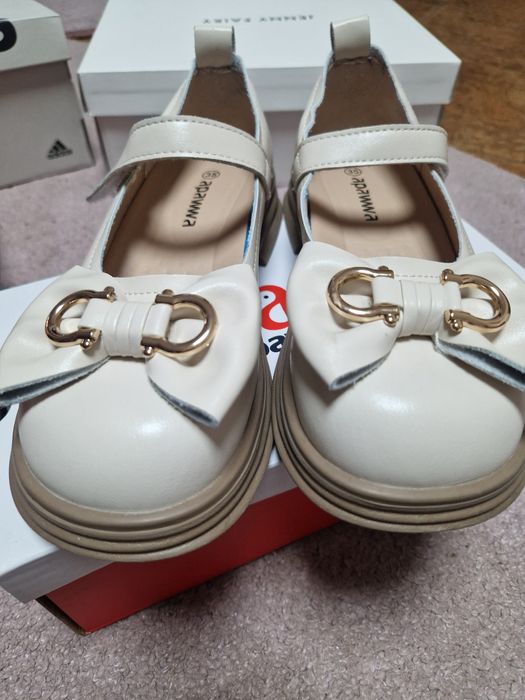 Обувки официални за момиче