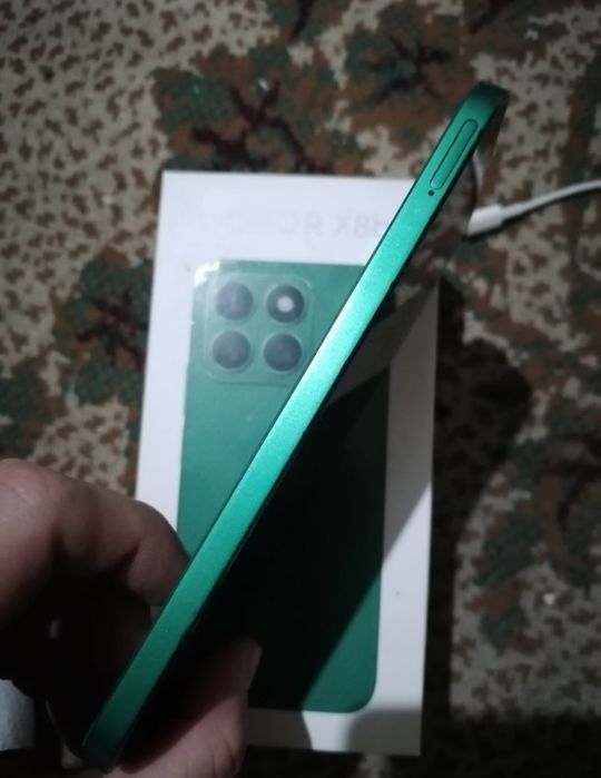 Xonor x8b Srochna sotiladi azgina keliahadigan joyi bor