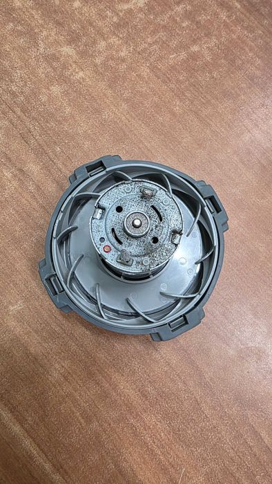 Двигател, мотор за прахосмукачка Electrolux + зарядно