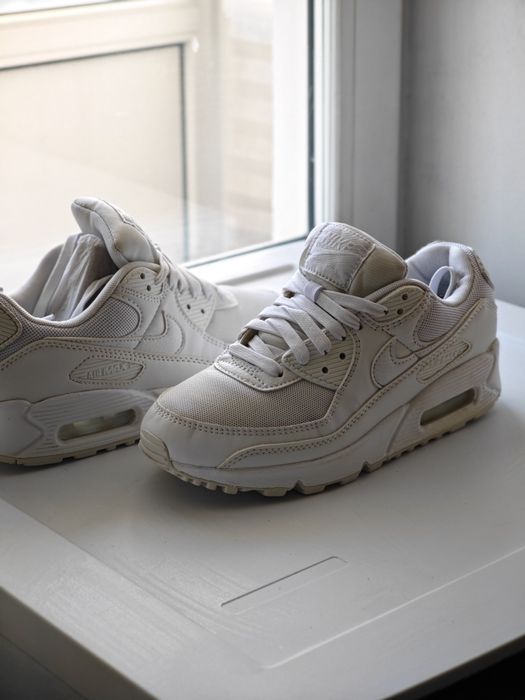 Продам кроссовки nike air