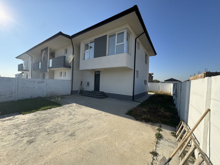 casa / vila 3 camere 260mp curte Bragadiru