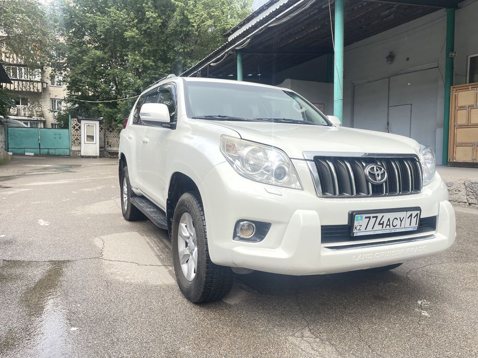 Автомобил Тойота Прадо 150