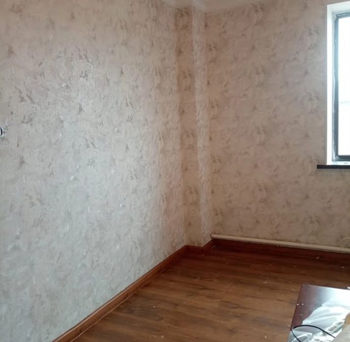 Поклейка обоев,покраска