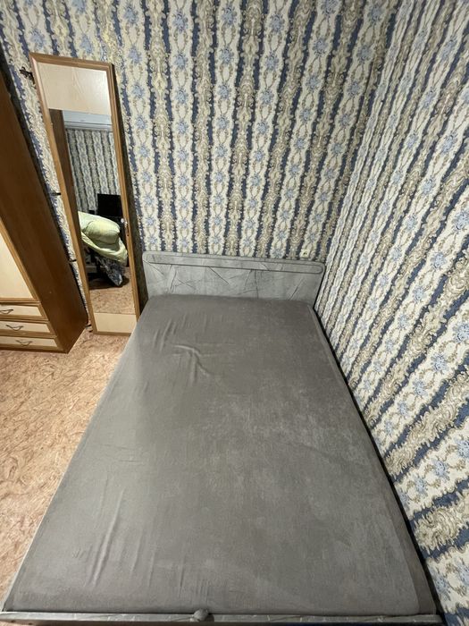 Продам спальную кровать