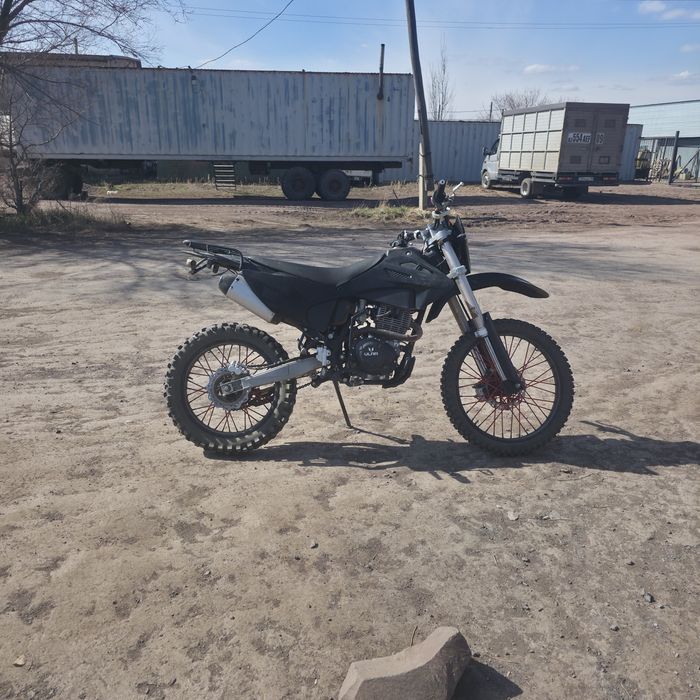 Продам мотоцикл эндуро Ular m7 250cc