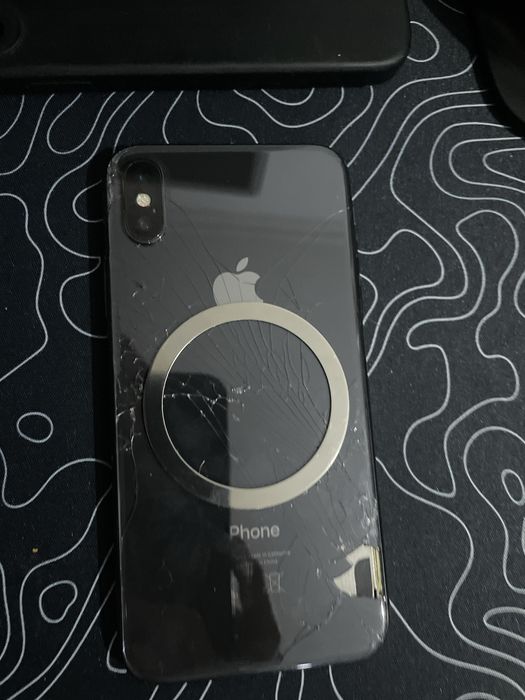 Продаю айфон х на 64гб есть обмен и торг