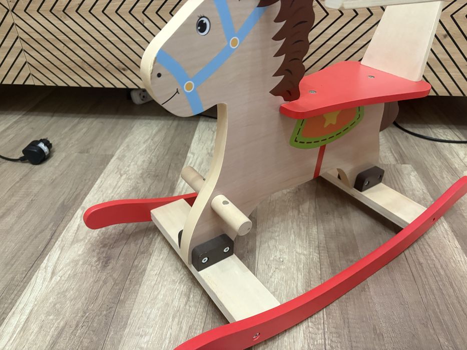 Дървена люлка конче кон