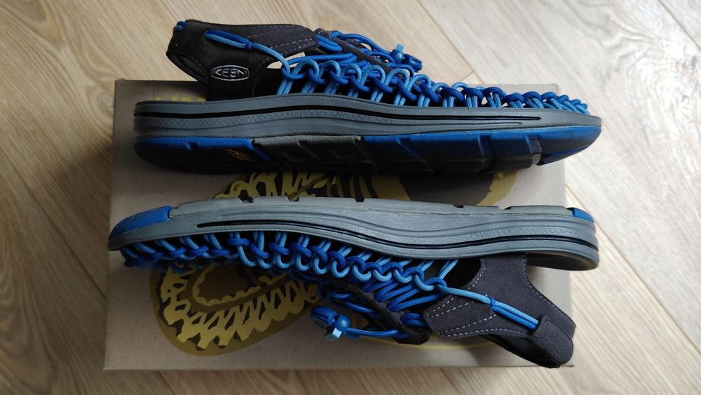 Sandale KEEN UNEEK 1016892 Raven/Imperial Blue