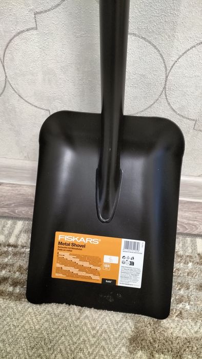 Продам лопату Fiskars