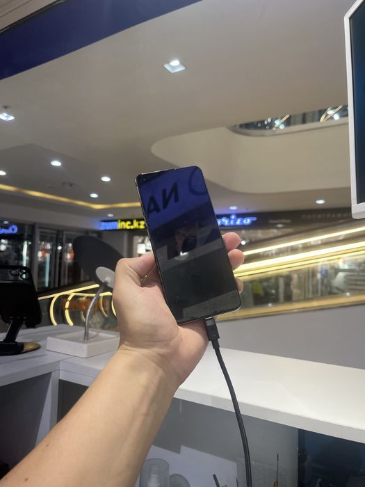 Oppo Reno 5 8+8/128g. Телефон айфон