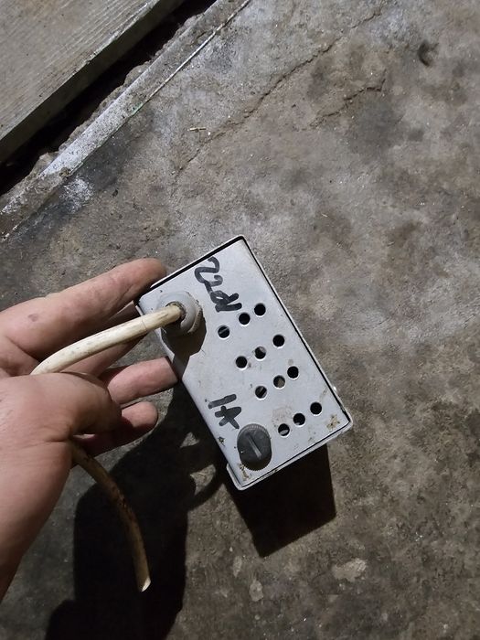 Sursa 65v [trimit prin curier]